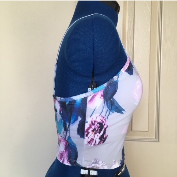 ❌🚧SOLD🚧❌ Alice Midi Sports Bra - Picture 4 of 7